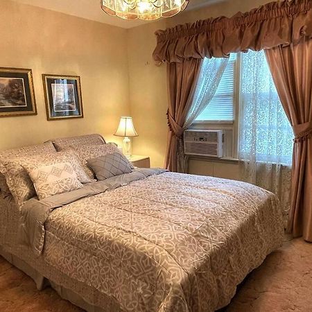 Entire Home In Buffalo - 6 Guests 3 Bedroom 1 Bath - Convenient Location - 25Min To Niagara Falls מראה חיצוני תמונה