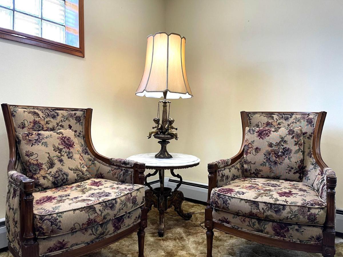 Entire Home In Buffalo - 6 Guests 3 Bedroom 1 Bath - Convenient Location - 25Min To Niagara Falls מראה חיצוני תמונה
